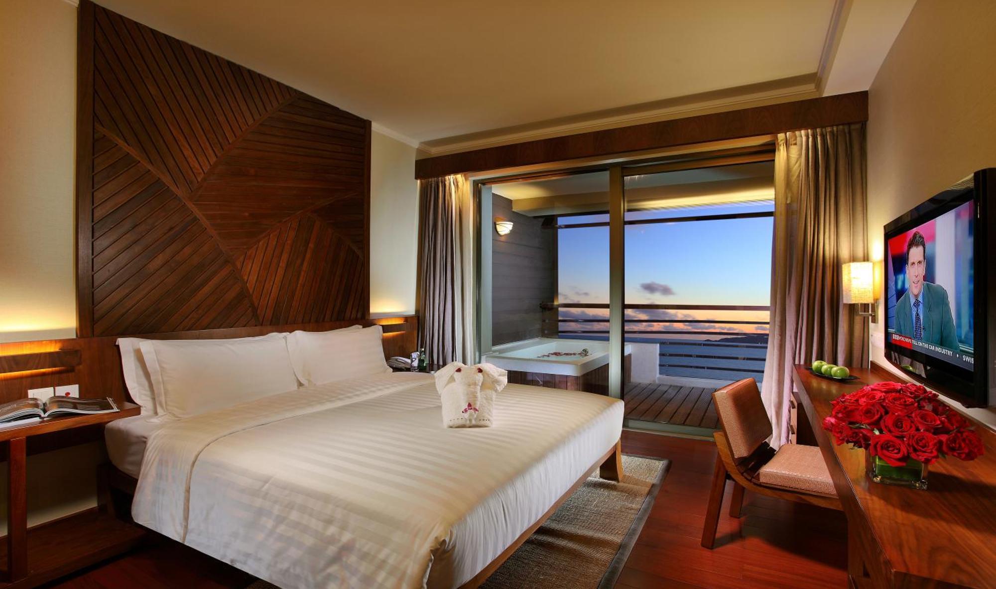 Pullman Oceanview Sanya Bay Resort & Spa Ngoại thất bức ảnh